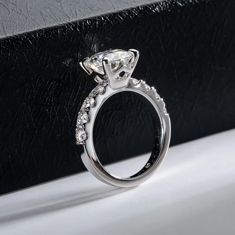 Certified 4.3 ct. t.w. Moissanite Diamond 4 Prone Solitaire Engagement Ring NEW